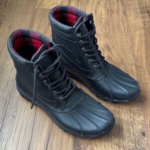 Sperry men’s black duck boots, size 9.5